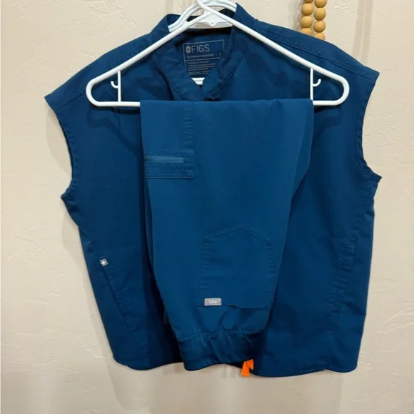 Women’s Figs Deep Reef scrub set Rafaela small, Zamora MP - Picture 3 of 3